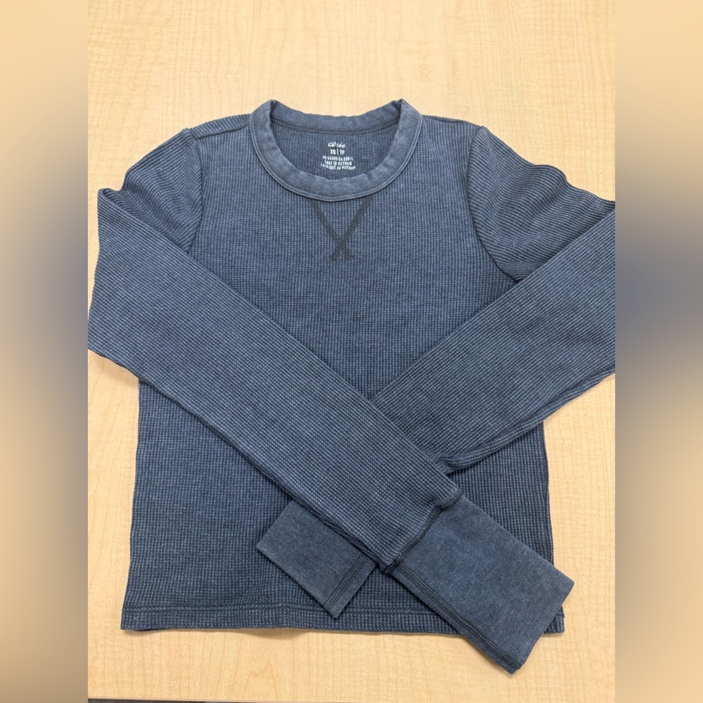 Aerie women’s Charcoal waffle thermal long sleeve shirt size XS, TP layering